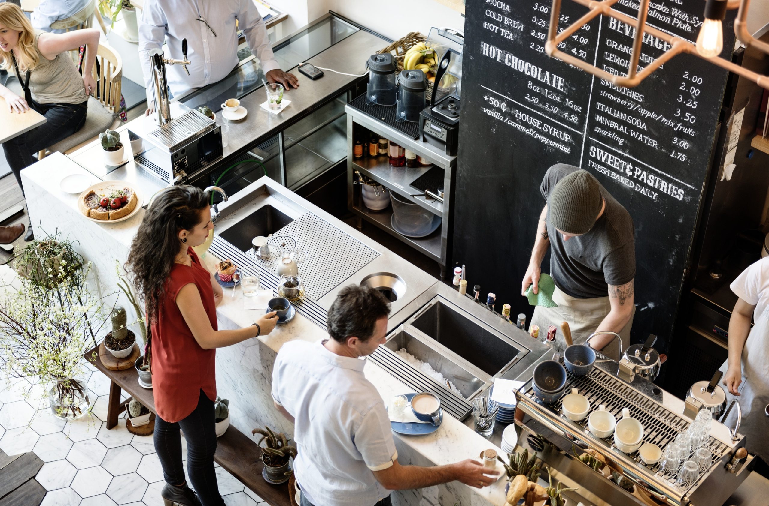 RoomOutlet - HOR2 scaled